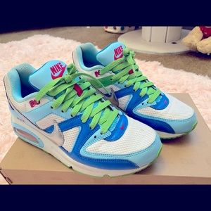 WMNS Nike Air Max Command